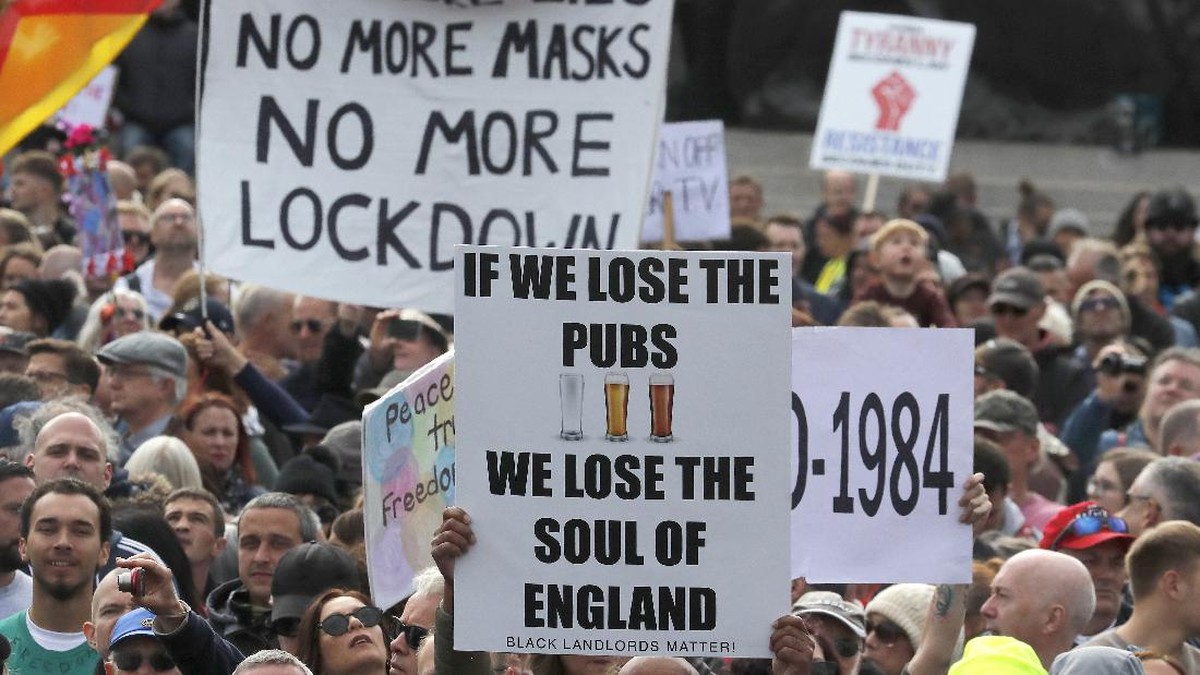 FOTO: Demo Anti Lockdown di Inggris Berakhir Ricuh
