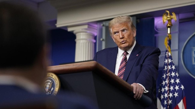 Donald Trump kembali maju sebagai presiden dalam pemilu AS 2020 menghadapi Joe Biden dari Partai Demokrat.
