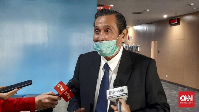 Kondisi Ketua Dewas KPK, Tumpak Hatorangan Panggabean dilaporkan dalam kondisi stabil usai dilarikan ke RS karena serangan jantung.