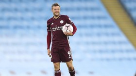 Pertahanan Pincang Liverpool Jadi Santapan Empuk Vardy