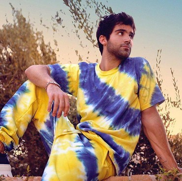 Momen Menyakitkan Max Ehrich Saat Tahu Kabar Putus dari Demi Lovato