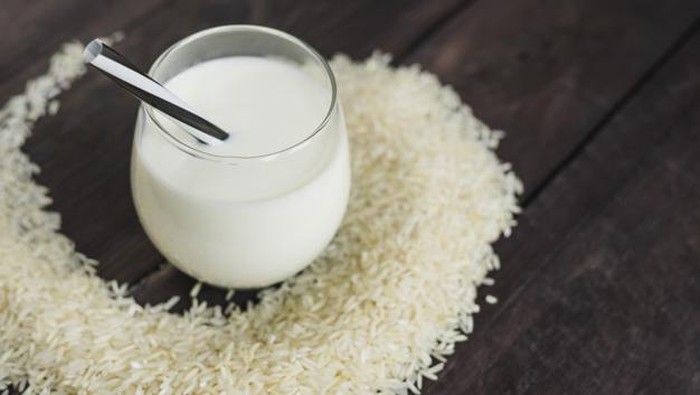Selain untuk Kecantikan, Ini Manfaat Minum Air Beras Bagi Kesehatan Tubuh Selain untuk Kecantikan, Ini Manfaat Minum Air Beras Bagi Kesehatan Tubuh