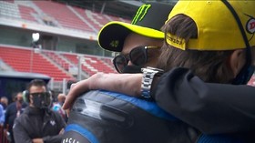 VIDEO: Momen Indah Rossi dan Marini di MotoGP Catalunya