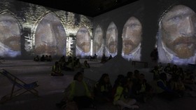 FOTO: Pameran 3 Dimensi Lukisan Van Gogh