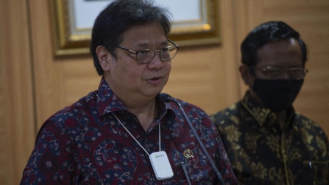 Menurut Mahfud MD, Ketum Golkar Airlangga sudah bentuk koalisi pilpres 2024 yang artinya sudah butuh dana pengamanan pemilu.