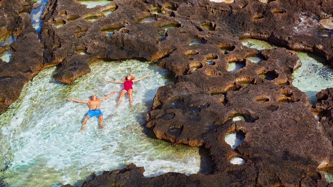 Mengenal Tiga Nusa di Bali: Penida, Lembongan, dan Ceningan Mari mengenal Nusa Penida, Nusa Lembongan, dan Nusa Ceningan yang digadang bakal semakin populer pada tahun depan.