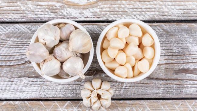 Disebutkan bahwa bawang putih mampu menurunkan kolesterol dan menawarkan aneka manfaat lain buat kesehatan. Hal ini dibuktikan dalam sebuah studi.