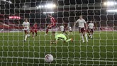 FOTO: Liverpool Beri Pelajaran untuk Arsenal Liverpool meraih kemenangan 3-1 dalam pekan ketiga Liga Inggris di Stadion Anfield, Selasa (29/9) dini hari waktu Indonesia.