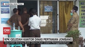 VIDEO: KPK Geledah Kantor Dinas Pertanian Jombang