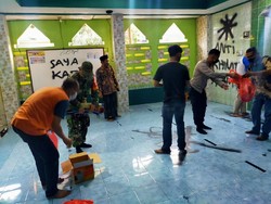 Dalam Satu Pekan, Masjid di Dago Dirusak dan Musala di Tangerang Dicoreti Kafir