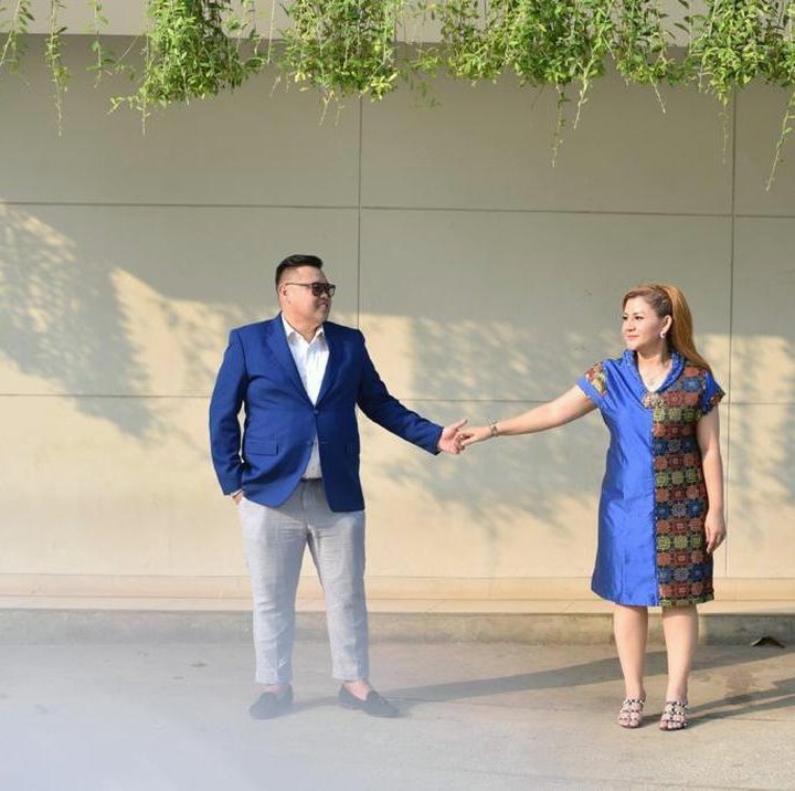 <p>"Happy 1st anniversary istriku sayang, cinta dan kasihku yg dari Tuhan Yesus @serevinasilaen , trimakasih utk selalu mengasihi, mencintai, melindungi keluarga kita dgn mengandalkan Tuhan dan selalu belajar taat dan takut akan Tuhan.amin amin," tulis Reza Bukan di unggahan lainnya. (Foto: Facebook)</p>