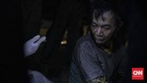 FOTO: Sensus Penduduk Tunawisma Saat Tengah Malam BPS melakukan sensus penduduk tengah malam untuk mendata para tunawisma di sekitar pasar, terminal hingga pelabuhan.