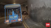 FOTO: Sensus Penduduk Tunawisma Saat Tengah Malam BPS melakukan sensus penduduk tengah malam untuk mendata para tunawisma di sekitar pasar, terminal hingga pelabuhan.