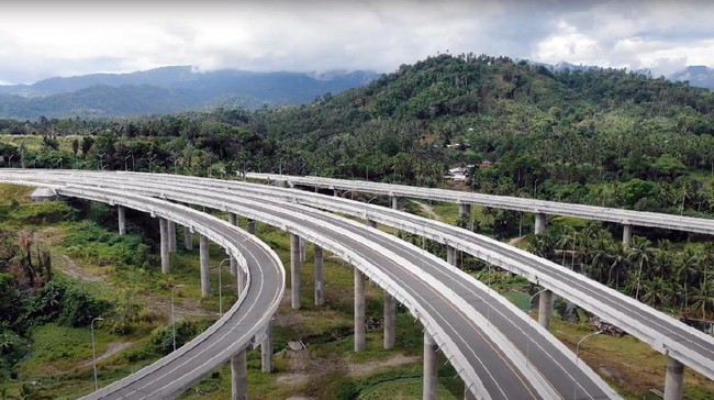 Kementerian PUPR akan mengeluarkan Tol Palembang-Tanjung Api-api dari Proyek Strategis Nasional karena belum ada kejelasan pembangunan KEK Tanjung Api-api.