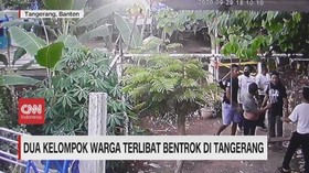 VIDEO: 2 Kelompok Warga Terlibat Bentrok di Tangerang