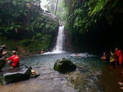 Ini Curug Pangeran, yang Segar-segar Masih dari Bogor