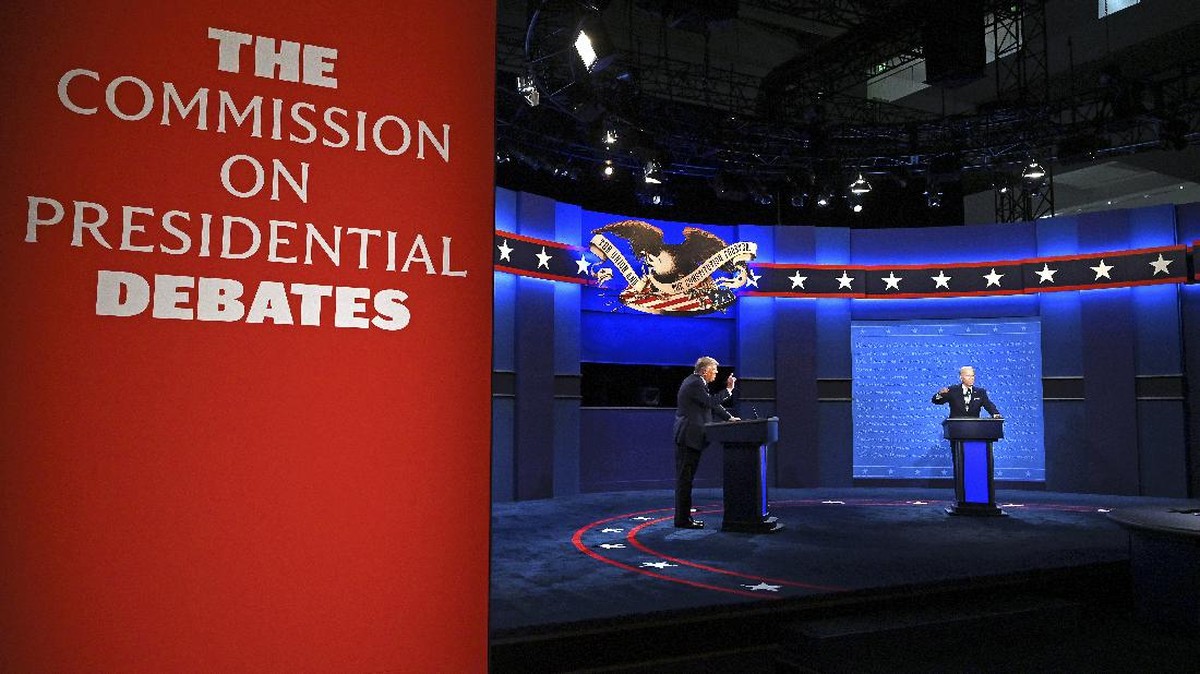FOTO: Sengit Debat Pertama Trump-Biden