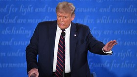Trump Enggan Kutuk Supremasi Kulit Putih Saat Debat