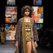 5 Kain Tradisional Indonesia Selain Batik yang Populer dan Mendunia, Sudah Punya Belum?