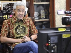 Mimpi Ganjar Diganjal Puan di Tengah Jalan?
