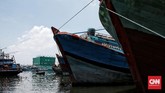 FOTO: Sentra Penjualan Ikan Mulai Lesu Saat Pandemi Corona Para nelayan masih aktif menangkap ikan di tengah pandemi corona. Sayangnya, pembelian mulai lesu, terutama ekspor hasil laut.