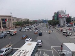 Potret Suasana Beijing dari Sekitar Jingtailong Plaza Hotel