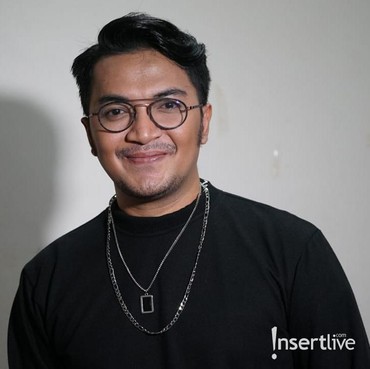 Belum Kepikiran Menikah, Ihsan Tarore Masih Prioritaskan Ibunda