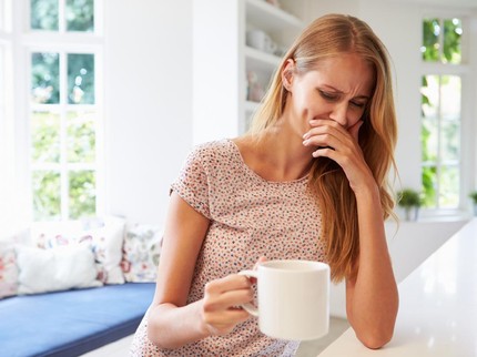 Beda Morning Sickness dan Hipermesis Gravidarum, Penyebab Ibu Hamil Muntah Berlebihan