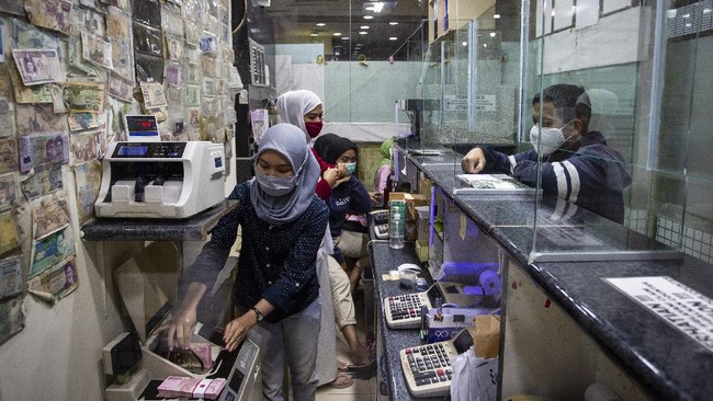Rupiah menguat 0,07 persen ke posisi Rp14.145 per dolar AS pada perdagangan Rabu (25/11), ditopang harapan vaksin AstraZeneca.
