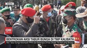 VIDEO: Bentrokan Aksi Tabur Bunga di TMP Kalibata
