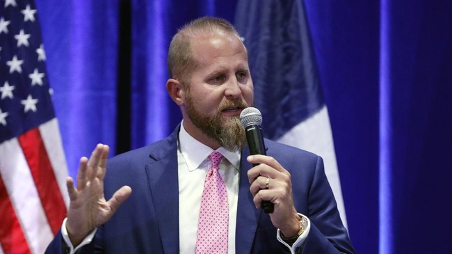 Brad Parscale, penasihat senior kampanye Donald Trump mengundurkan diri selang sehari setelah debat perdana capres AS.