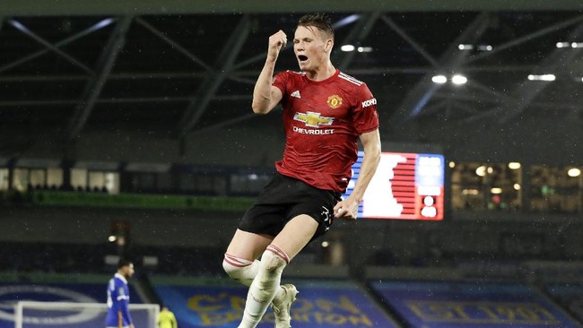 Manchester United berhasil melangkah ke perempat final Piala Liga Inggris usai menang 3-0 atas Brighton & Hove Albion.