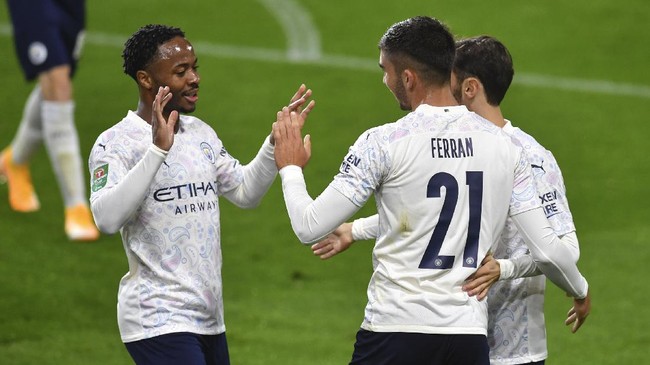 FOTO: Kemenangan Identik MU dan Man City di Piala Liga