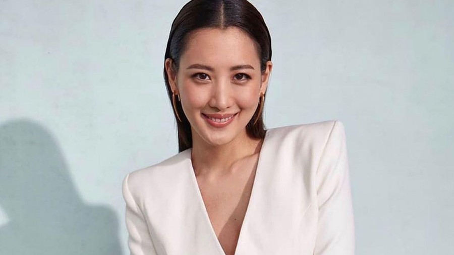 Claudia Kim