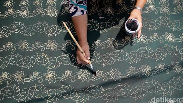img-title Hari Batik Nasional Jadi Trending Topic di Twitter