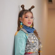 Foto: Outfit Remaja 90-an ala Tiara Andini