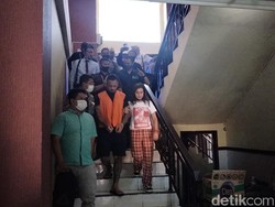 Jerinx Buka Suara Usai Bercumbu dengan Nora