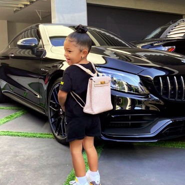 Tas Sekolah Mewah Putri Kylie Jenner  Bikin Mental Misqueen Menjerit