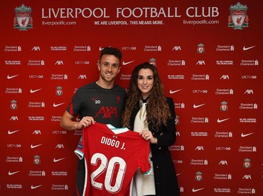 5 Pesona Cantik Rute Cardoso, WAGs Baru Liverpool