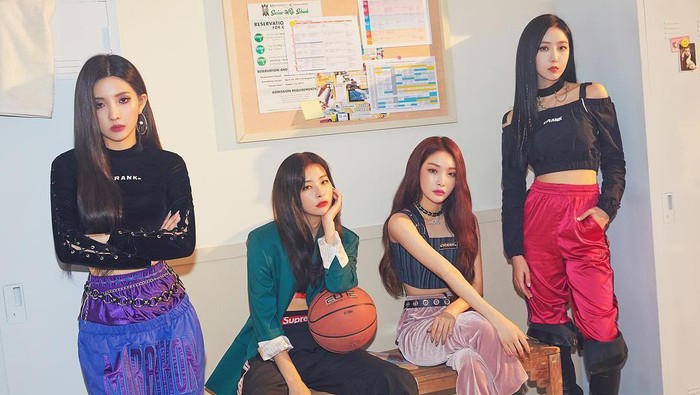 5 Momen Kolaborasi Idol K-Pop Wanita yang Menakjubkan