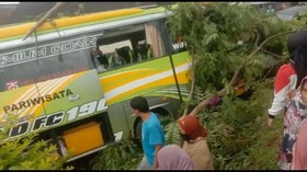 VIDEO: Rem Blong, Bus Tabrak 6 Kendaraan, 4 Tewas