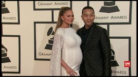 VIDEO: Duka Chrissy Teigen Keguguran Usai Pendarahan