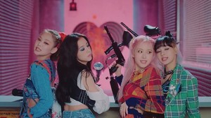 BLACKPINK Jajal Joget 'Bang Jago' di Depan BLINK Indonesia