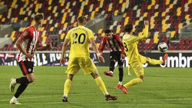 Viral Gol Sensasional Pemain Brentford di Piala Liga