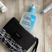 CeraVe Renewing Salicylic Acid Cleanser, Ampuh Atasi Jerawat Membandel