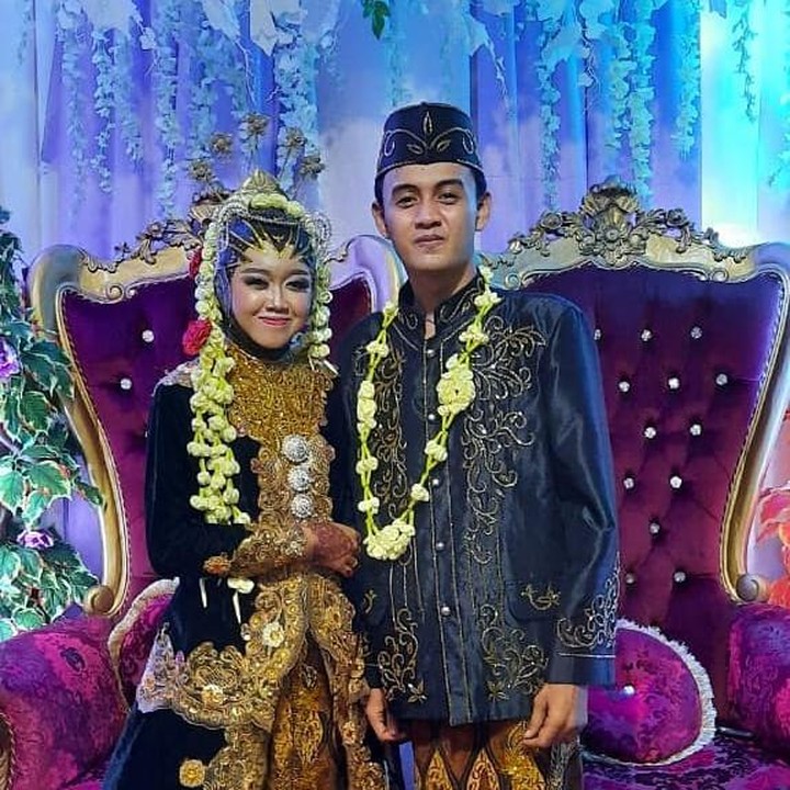 <p>Fadhli sendiri baru saja menjadi pengantin baru, Bunda. Ia diketahui menikah pada pertengahan Agustus 2020. (Foto: Instagram @fadhliborneo_kdi)</p>