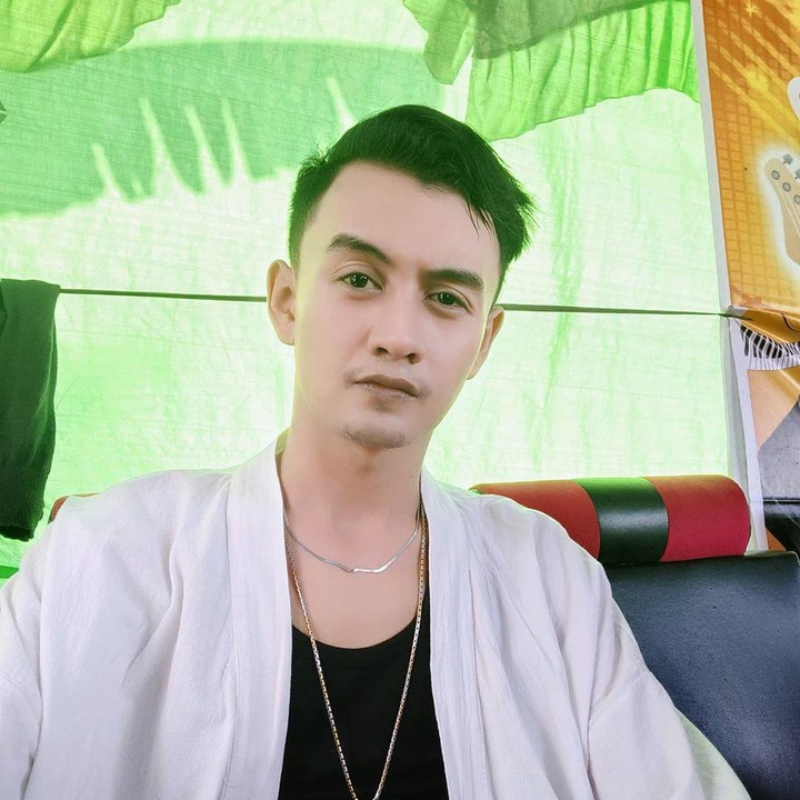 <p>"Alhamdulillah , Setelah Sekian Lama Penantian Jadwal Yg Tertunda , Akhirnya Bisa lagi Menggoyang Warga Kalimas Dan Sekitarnya ,,, Semoga Selalu diberi Keberkahan setiap langkah mengais Rezeki Ini Ya Allah," tulis Fadhli, dalam salah satu unggahannya pada Agustus lalu. (Foto: Instagram @fadhliborneo_kdi)</p>