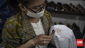 Belajar Mencanting dari Perajin di Kampung Batik