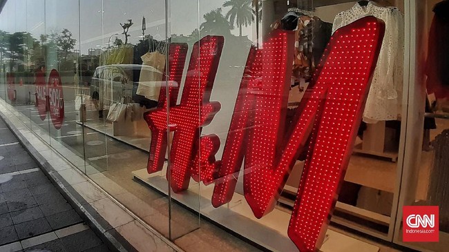 H&M, ritel pakaian asal Swedia, akan menutup 350 gerainya pada tahun ini. Penutupan dilakukan di tengah pemulihan kinerja perusahaan.
