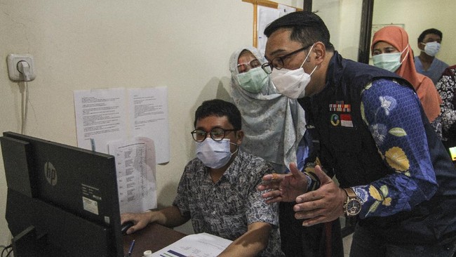 Gubernur Jabar Ridwan Kamil berharap penanganan Covid-19 di wilayah Bodebek bisa selaras dengan DKI Jakarta.